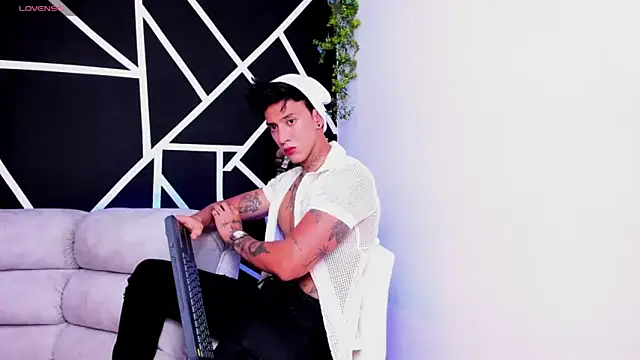 Snapshot of JUSTIN_FULLER1 chatting on 02/17/25, 11:31 JUSTIN FULLER1 online show from 02/17/25, 11:31