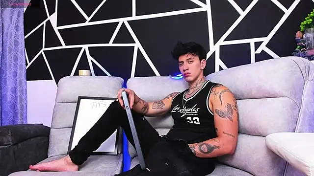 Snapshot of JUSTIN_FULLER1 chatting on 02/27/25, 12:10 JUSTIN FULLER1 online show from 02/27/25, 12:10