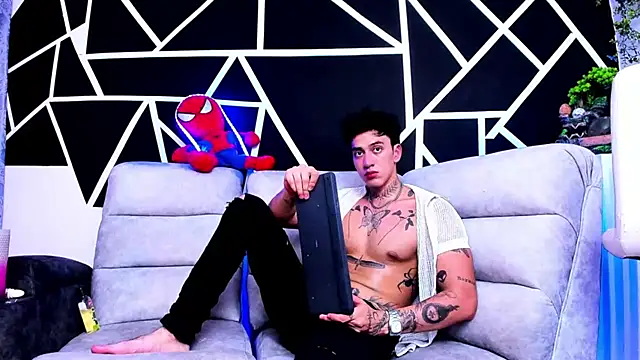 Snapshot of JUSTIN_FULLER1 chatting on 03/08/25, 09:40 JUSTIN FULLER1 online show from 03/08/25, 09:40