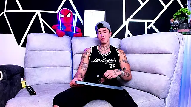 Snapshot of JUSTIN_FULLER1 chatting on 03/10/25, 01:45 JUSTIN FULLER1 online show from 03/10/25, 01:45