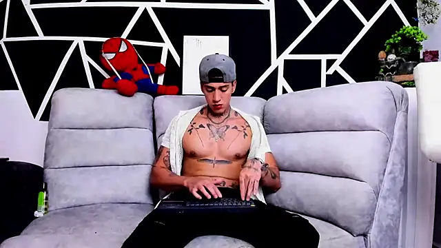 Snapshot of JUSTIN_FULLER1 chatting on 03/12/25, 12:20 JUSTIN FULLER1 online show from 03/12/25, 12:20