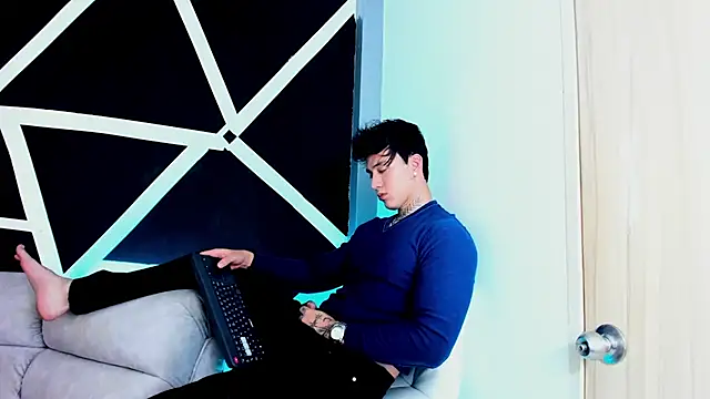 Snapshot of JUSTIN_FULLER1 chatting on 09/19/25, 12:45 JUSTIN FULLER1 online show from 09/19/25, 12:45