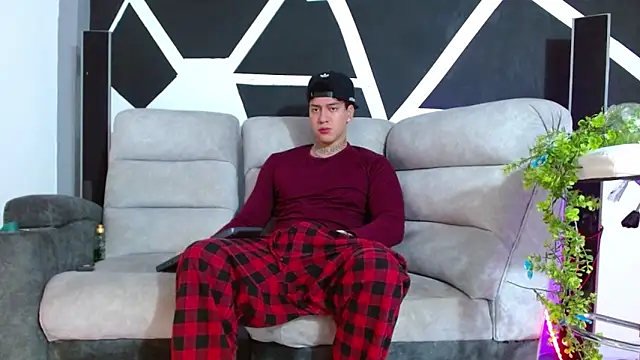 Snapshot of JUSTIN_FULLER1 chatting on 11/17/25, 05:19 JUSTIN FULLER1 online show from 11/17/25, 05:19