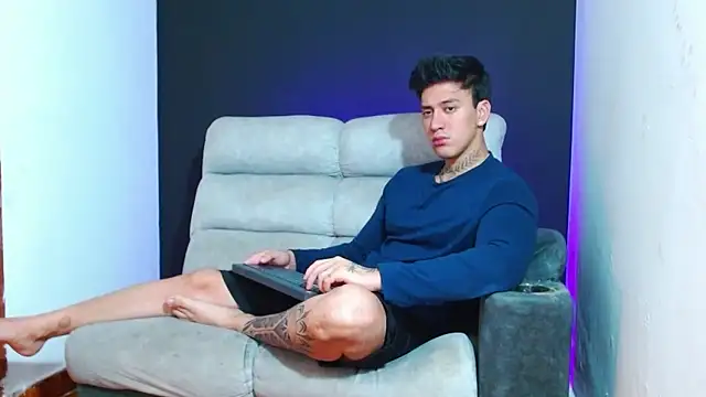 JUSTIN FULLER1 online show from 02/02/26, 06:39