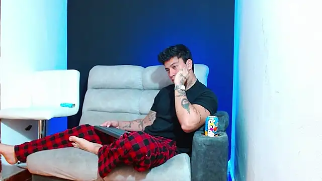 JUSTIN FULLER1 online show from 02/15/26, 10:17