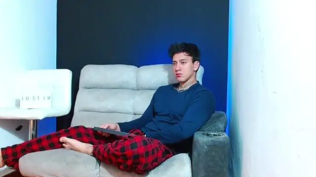 JUSTIN FULLER1 online show from 02/17/26, 06:54