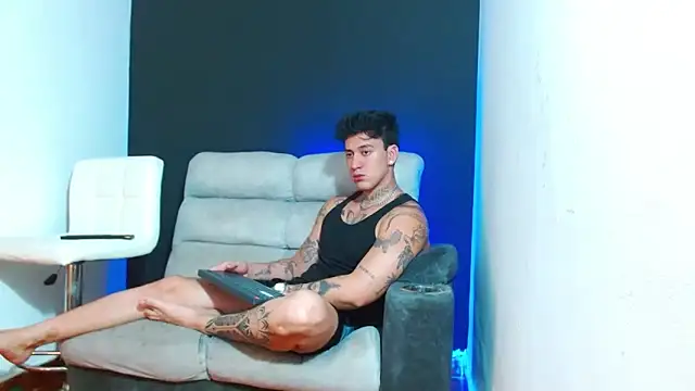 Snapshot of JUSTIN_FULLER1 chatting on 03/04/26, 09:32 JUSTIN FULLER1 online show from 03/04/26, 09:32