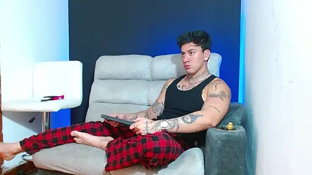 Snapshot of JUSTIN_FULLER1 chatting on 03/10/26, 04:06 JUSTIN FULLER1 online show from 03/10/26, 04:06