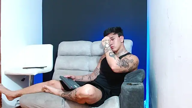 Snapshot of JUSTIN_FULLER1 chatting on 04/03/26, 05:55 JUSTIN FULLER1 online show from 04/03/26, 05:55