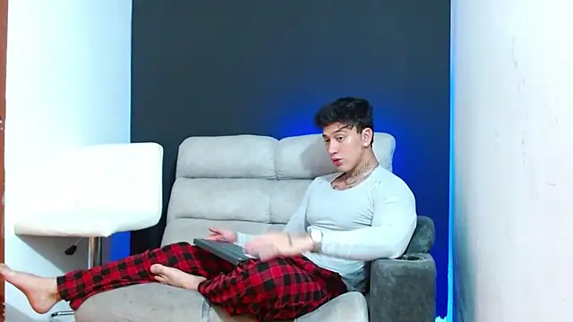 Snapshot of JUSTIN_FULLER1 chatting on 04/09/26, 06:13 JUSTIN FULLER1 online show from 04/09/26, 06:13