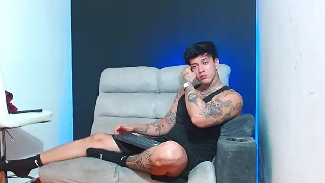 JUSTIN FULLER1 online show from 05/19/26, 03:57