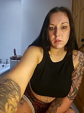 Meganroxtattoo online show from 09/19/25, 04:03