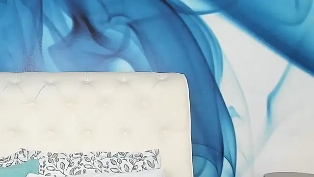 SkinnyDolly online show from 10/17/25, 02:15