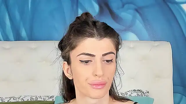 SkinnyDolly online show from 11/02/25, 03:09