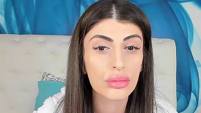 SkinnyDolly online show from 03/04/26, 08:15