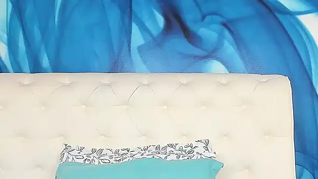 SkinnyDolly online show from 03/25/26, 03:01