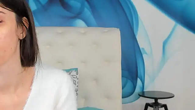 SkinnyDolly online show from 04/16/26, 02:34