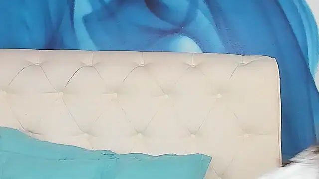 SkinnyDolly online show from 05/11/26, 02:28