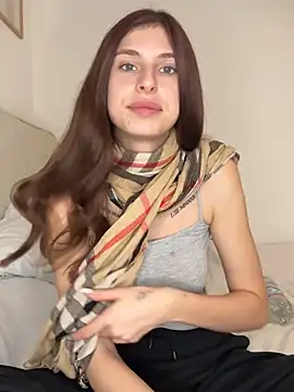 emma05 online show from 01/23/25, 07:18