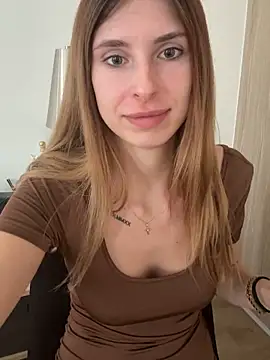 Snapshot of emma05 chatting on 02/26/26, 06:56 emma05 online show from 02/26/26, 06:56