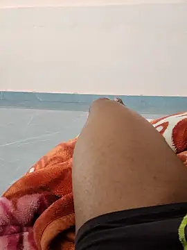 Snapshot of MrNick74 chatting on 10/19/25, 09:10 MrNick74 online show from 10/19/25, 09:10