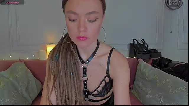 KellyFouler online show from 02/10/25, 01:44