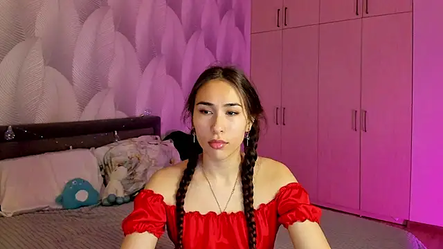 Snapshot of Bambiii_bby chatting on 12/04/24, 02:09 Bambiii bby online show from 12/04/24, 02:09