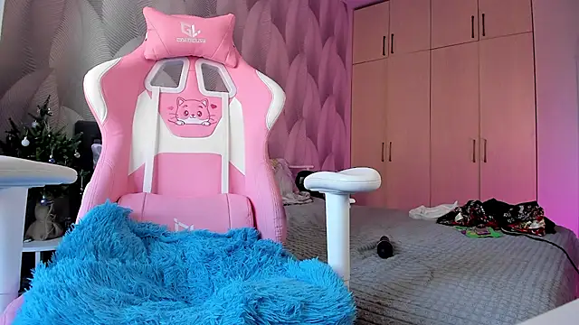 Snapshot of Bambiii_bby chatting on 01/15/25, 09:24 Bambiii bby online show from 01/15/25, 09:24