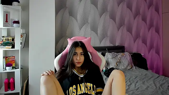 Snapshot of Bambiii_bby chatting on 01/19/25, 08:50 Bambiii bby online show from 01/19/25, 08:50