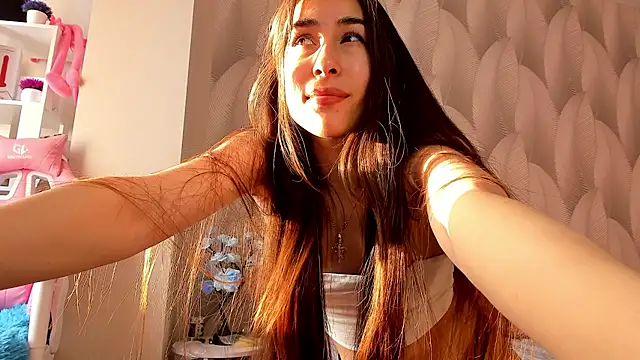 Snapshot of Bambiii_bby chatting on 02/18/25, 02:59 Bambiii bby online show from 02/18/25, 02:59