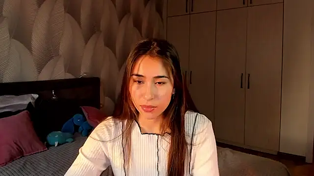 Snapshot of Bambiii_bby chatting on 11/01/25, 02:02 Bambiii bby online show from 11/01/25, 02:02