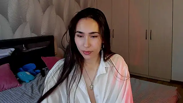 Snapshot of Bambiii_bby chatting on 11/10/25, 03:05 Bambiii bby online show from 11/10/25, 03:05