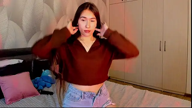 Snapshot of Bambiii_bby chatting on 11/24/25, 03:17 Bambiii bby online show from 11/24/25, 03:17