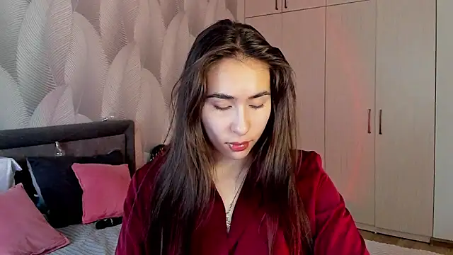 Snapshot of Bambiii_bby chatting on 12/15/25, 04:06 Bambiii bby online show from 12/15/25, 04:06