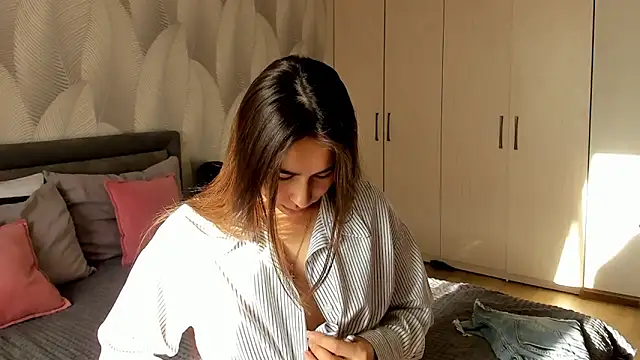 Bambiii bby online show from 03/30/26, 02:12