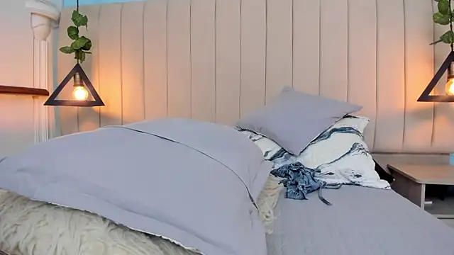 JulianaWaldo online show from 01/31/25, 04:06