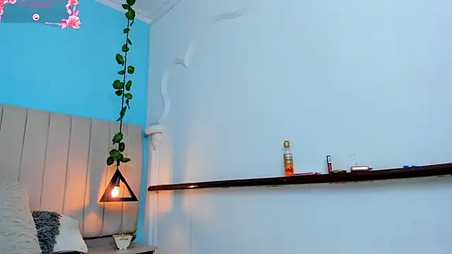 JulianaWaldo online show from 02/14/25, 04:09