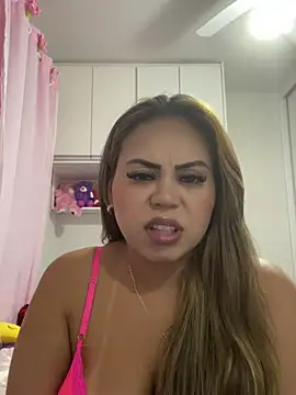 Snapshot of lariic chatting on 01/07/25, 12:03 lariic online show from 01/07/25, 12:03