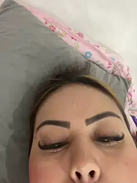 Snapshot of lariic chatting on 01/24/25, 01:03 lariic online show from 01/24/25, 01:03