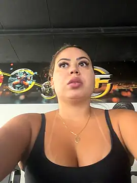 Snapshot of lariic chatting on 09/12/25, 03:12 lariic online show from 09/12/25, 03:12