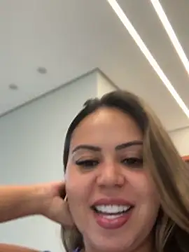 Snapshot of lariic chatting on 02/19/26, 08:38 lariic online show from 02/19/26, 08:38