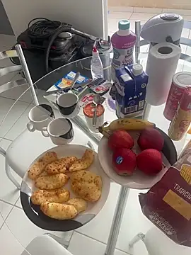 Snapshot of lariic chatting on 02/27/26, 12:16 lariic online show from 02/27/26, 12:16