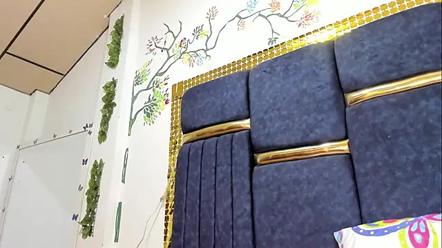 skaysanchez1 online show from 11/15/25, 07:54