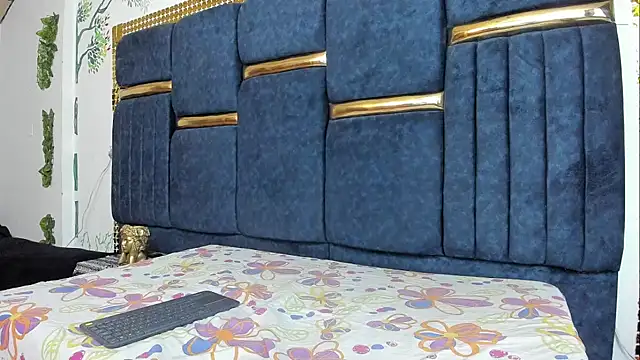 skaysanchez1 online show from 01/15/26, 07:50