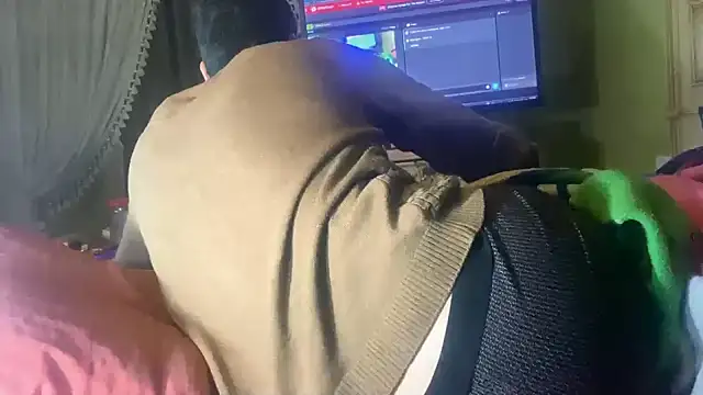 emylolo9 online show from 12/22/24, 10:25