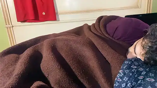 emylolo9 online show from 12/29/24, 04:16