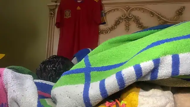 emylolo9 online show from 01/02/25, 08:39