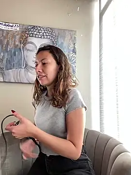 im lorein online show from 01/13/25, 12:24