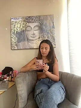 im lorein online show from 01/21/25, 08:00