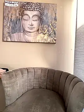 im lorein online show from 02/01/25, 12:05